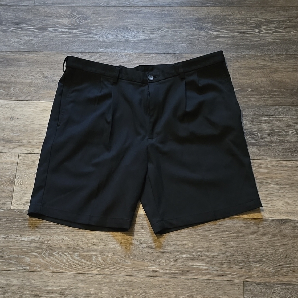 Cool 18 Pro Men's Size 40 Black Golf Shorts